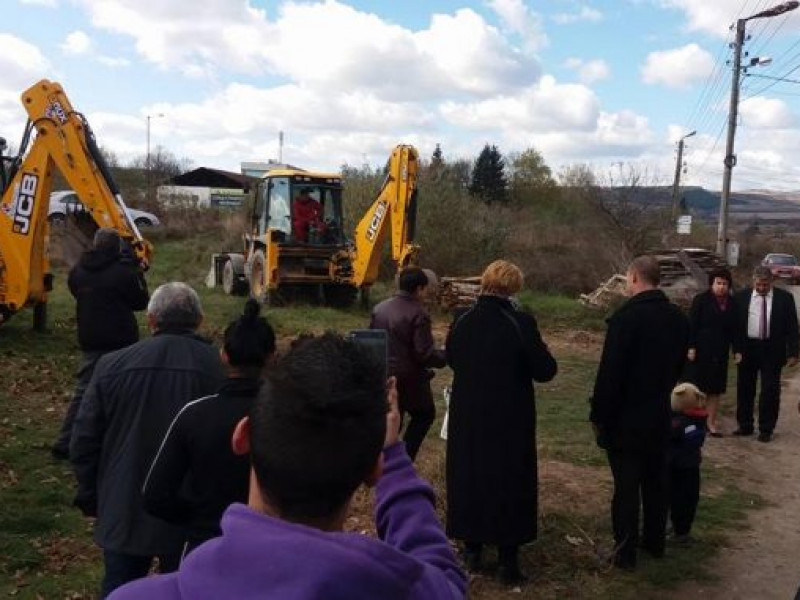Една мечта се сбъдва! До два месеца гр.Батановци ще има канализация! Строителят инж. Камен Василев заяви: Компромис с качеството не правя!