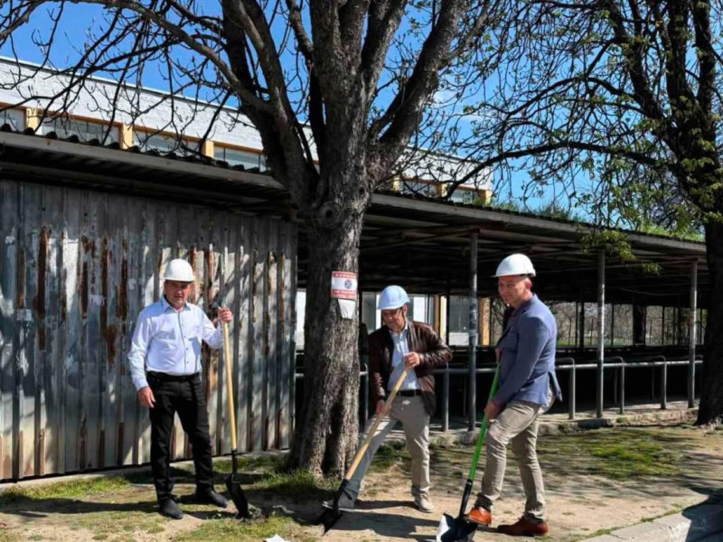 Символична първа копка на новия Общински пазар в гр. Стамболийски