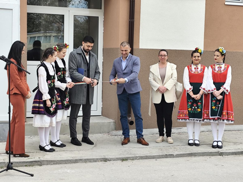 Официално откриване на обновената многофамилна жилищна сграда на ул. Ангел Кънчев в гр. Пазарджик